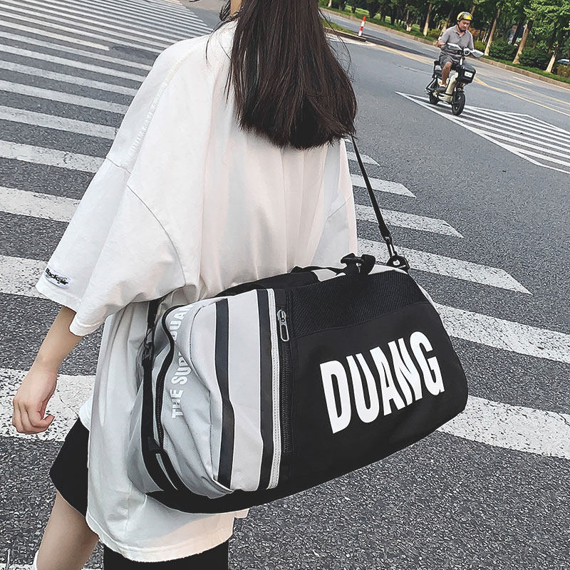 Short Travel Bag Woman Large Capacity Double Shoulder Travel Handbag Light Luggage Bag Dry Wet Separation Fitness Bag Men