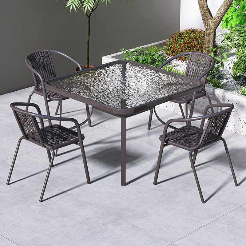 如何挑选适合阳台的藤编茶桌椅组合?