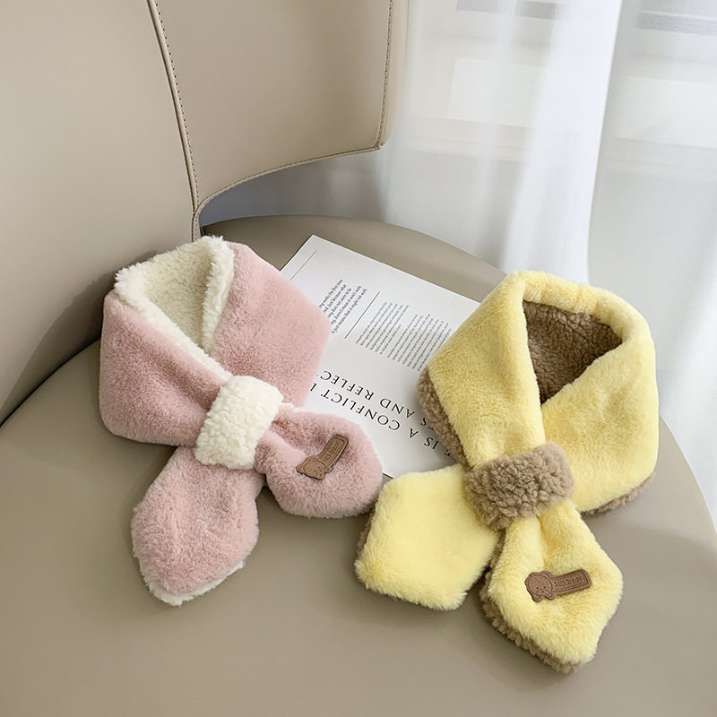 Children's scarf Autumn and winter baby imitation rabbit hair warm plus thick bib cute cartoon boy boy lamb hair bib neck