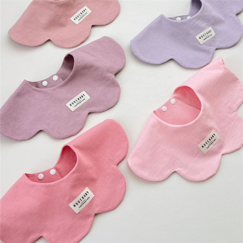 Korean version of the same style bib baby petal saliva towel