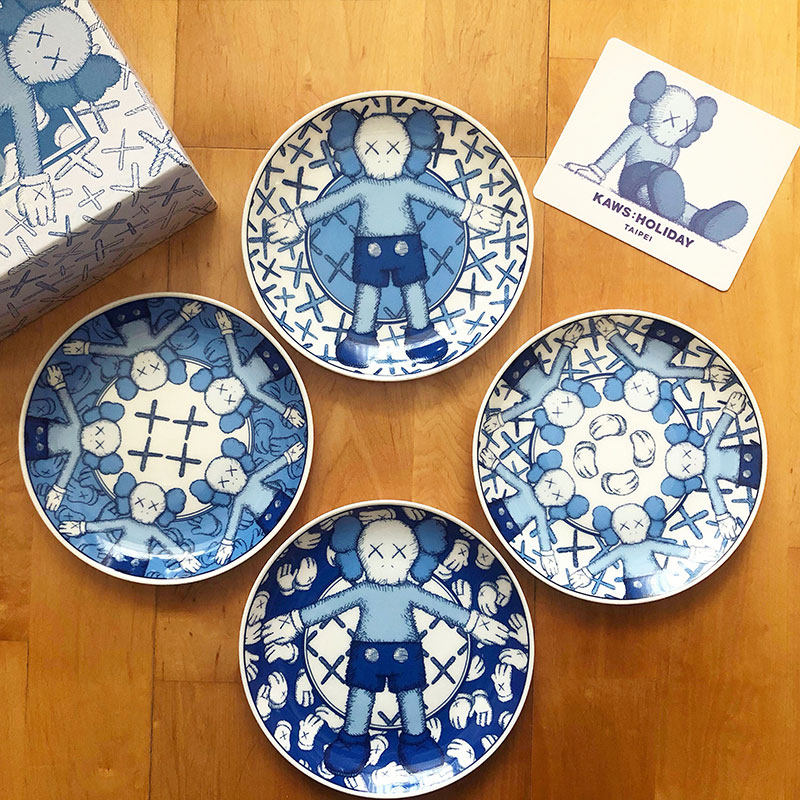 mand kaws holiday taipei Taipei limited tide brand joint fashion creative ceramic plate and saucer
