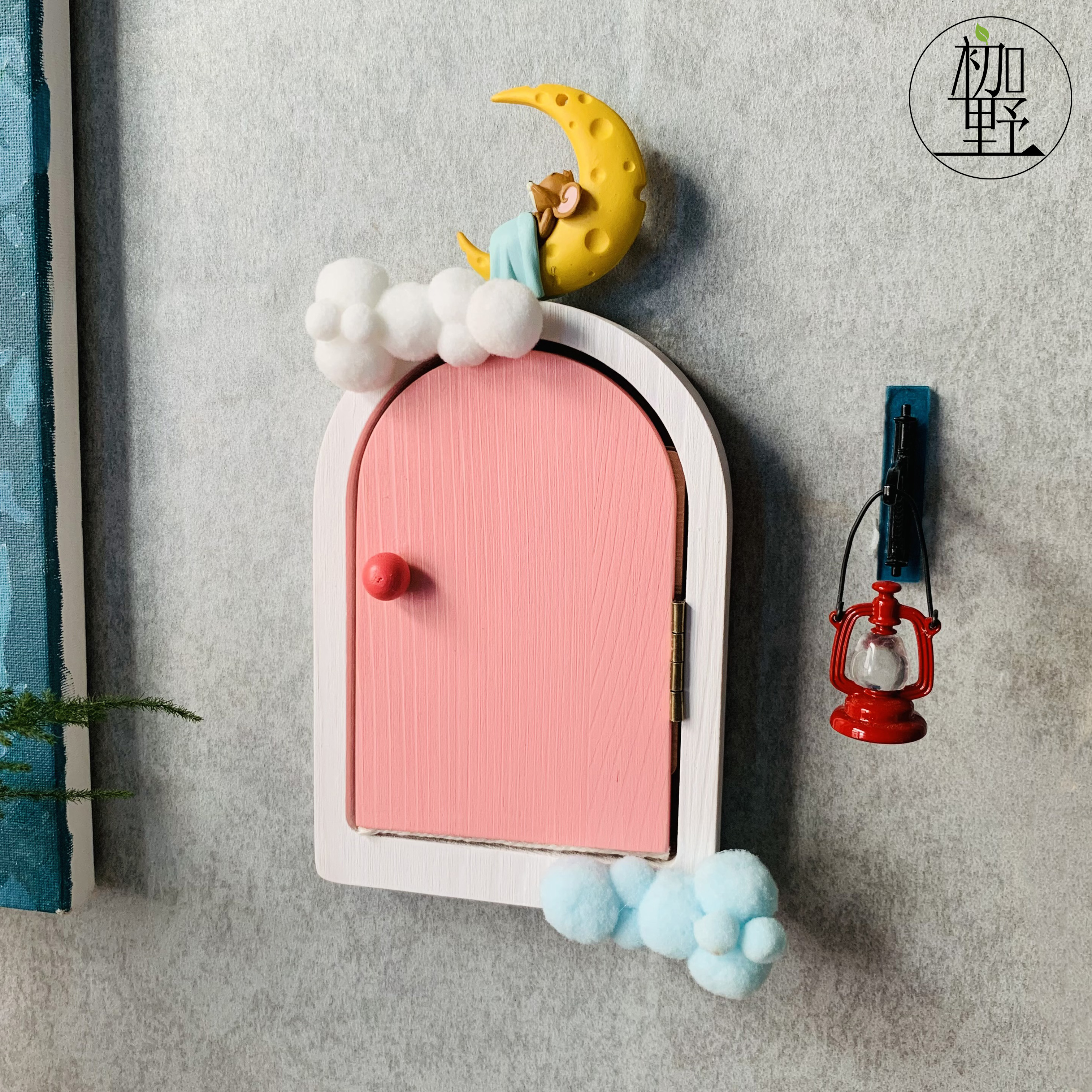 Cute tie companion with switch socket sticker skirting board decoration do not disturb Jereh super sticky patented design area free of shipping