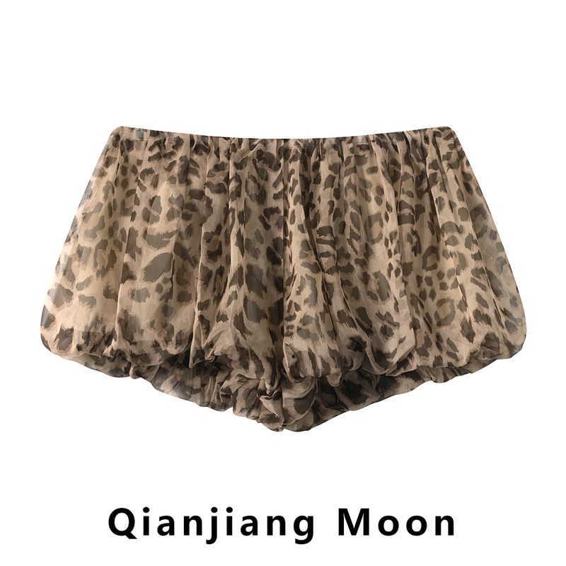 American-Style Spicy Leopard Print High-Waisted Casual Shorts for Women, New Summer Model with Elastic Waist, Slimming and High-End Feel, Suitable for Outerwear and as Leggings American-Style Spicy Leopard Print High-Waisted Casual Shorts for Women, New Summer Model with Elastic Waist, Slimming and High-End Feel, Suitable for Outerwear and as Leggings