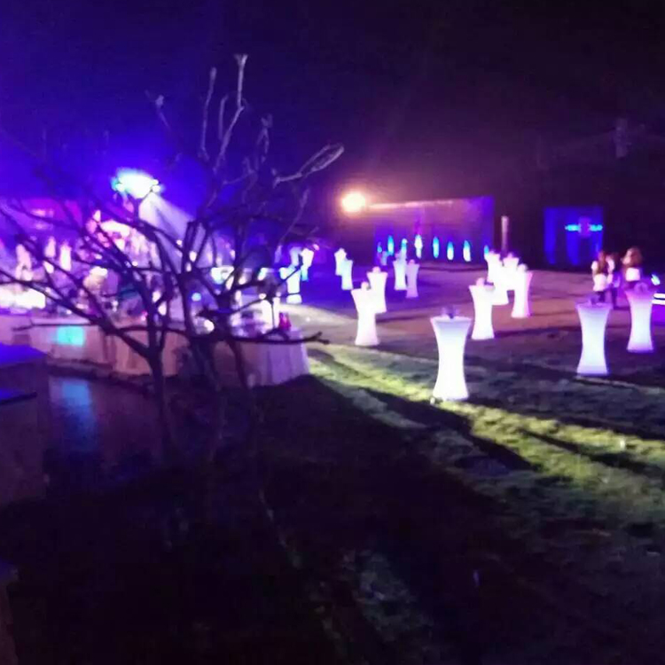 LED ánh sáng gian hàng đồ nội thất sáng tạo bàn cà phê thanh LED sạc ánh sáng bàn rượu phân cao - Giải trí / Bar / KTV