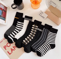 Black Socks Female Midbarrel Socks Autumn Winter Season Ins Tide Korea 100 Hitch Striped Retro checkered Japanese Cotton Socks