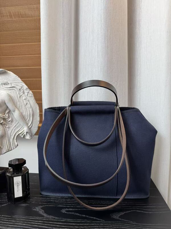 【Kayn】Imported Canvas Vintage Equestrian Bag Retro Old Money Style Single Shoulder Tote Bag for Women Large Capacity 【Kayn】Imported Canvas Vintage Equestrian Bag Retro Old Money Style Single Shoulder Tote Bag for Women Large Capacity