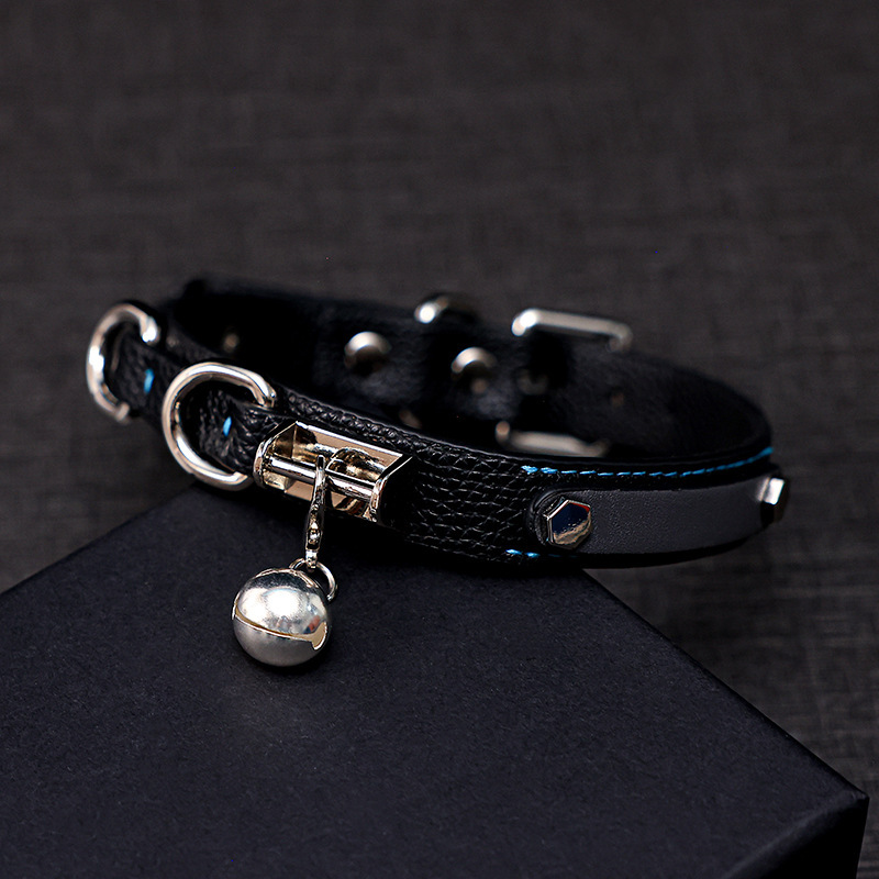Leather Choker Necklace for Women and Men with Bell, Rabbit Skull Pendant, Detachable Engraved Neckband, Neck Accessory