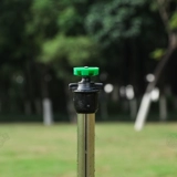 4 балла автоматически вращайте спреи газонного аэрозольного орошения на 360 градусов распыления садовые цветы и сельскохозяйственное орошение сада и сада