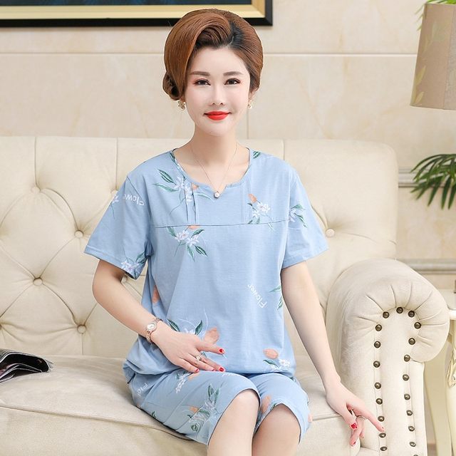 Middle-aged and elderly pajamas women's summer cotton short-sleeved cropped pants thin section summer home service suit middle-aged mother's new style