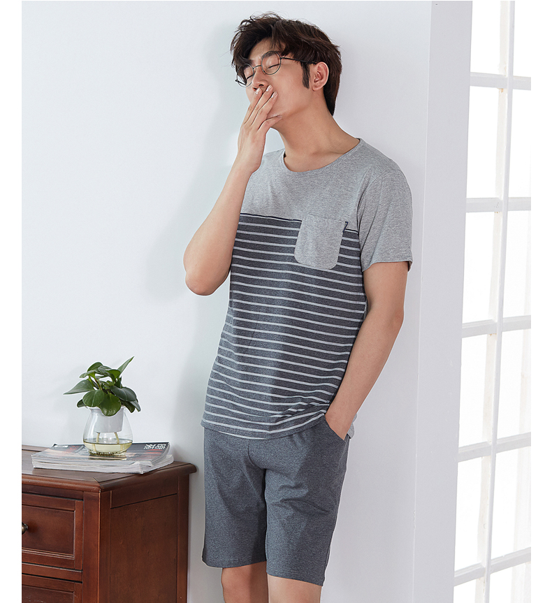 Người đàn ông trung niên đồ ngủ mùa hè nam ngắn tay quần short cotton cha nhà cũ dịch vụ cha trung niên phù hợp với