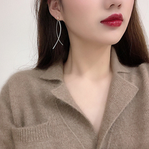 2021 New elegant temperament curved cross feel simple earrings niche design tassel long face thin earrings