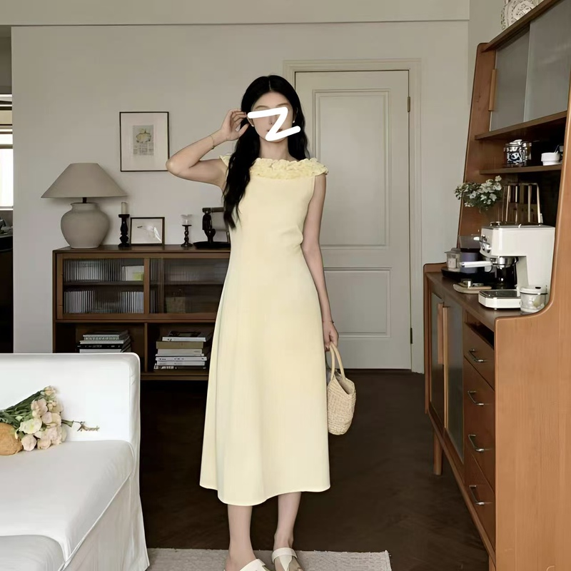 French Lace Collar Yellow Sleeveless Dress for Women, New Summer Style, Waist-Cinching, Slimming, Design-Conscious, Age-Reducing, Elegant Long Dress