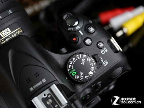 Обзор зеркальной фотокамеры начального уровня Nikon D5200 с 24 миллионами 39 баллов