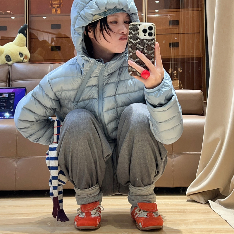 Korean-Style Outdoor Lightweight 90% White Duck down Color-Blocked Ribbed Short Hooded Unisex down Jacket Korean-Style Outdoor Lightweight 90% White Duck down Color-Blocked Ribbed Short Hooded Unisex down Jacket