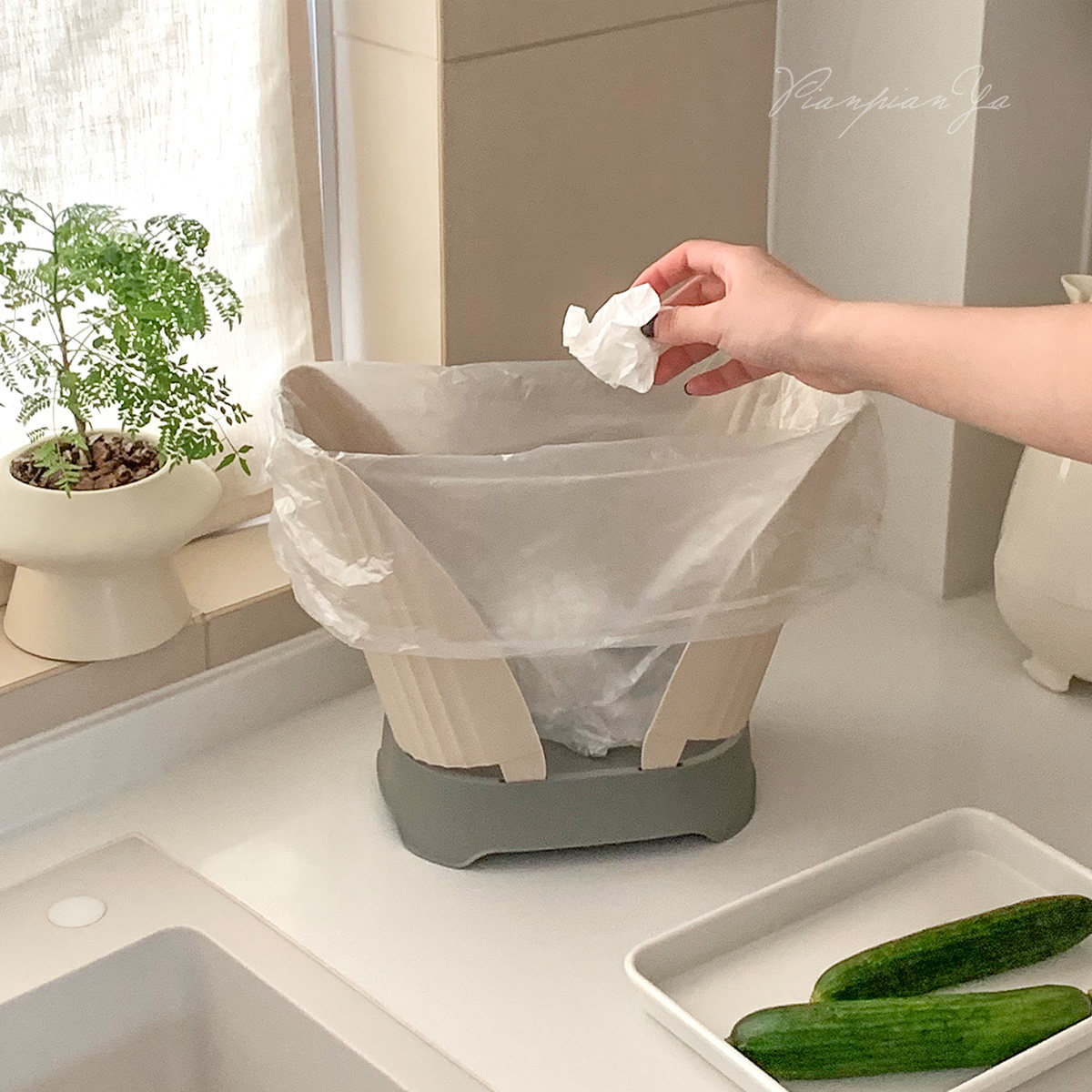 Home Kitchen Countertops Trash Can Creative Living-room Bedroom Folding Junk shelf No cover Kitchen Waste-Taobao