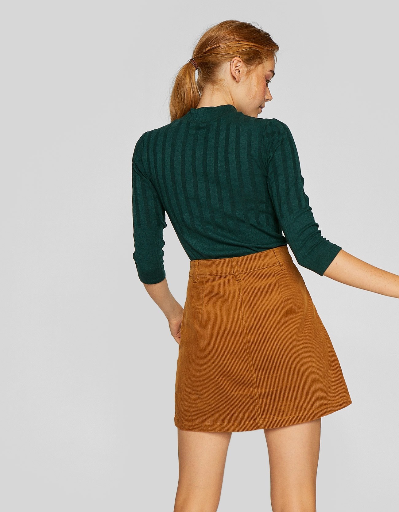 Stradivarius Bà đi lại chạm đáy áo thun nữ mỏng phần mùa thu đông mới 06534485520 áo kiểu trung niên