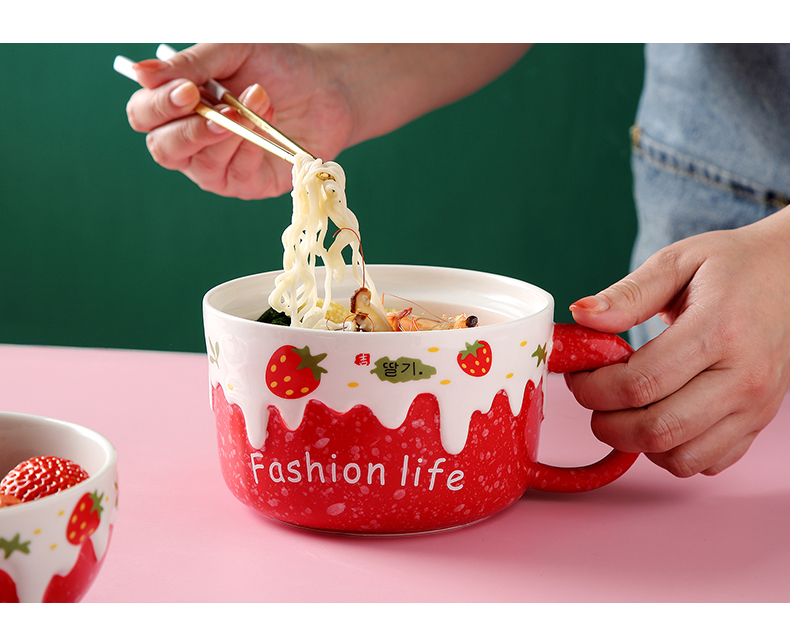 The creative move of strawberry ceramic terms rainbow such as bowl with cover spoon handle jobs single lovely student lunch box household utensils