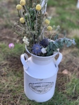 Retro white milk pot flower bucket tin garden groceries garden groceries dried flower bucket ornaments shooting props