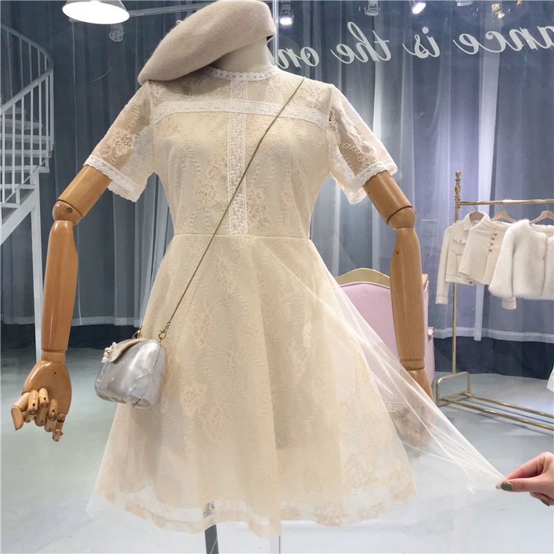 Tính khí hollow crochet ren váy nữ 2018 mùa hè mới Hàn Quốc phiên bản của trong suốt ngắn tay cao eo slim dress 	mẫu váy eo đẹp	