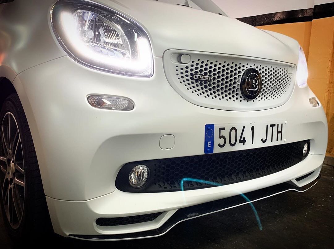 奔驰smart453两座四座ForTow中网巴博斯BRABUS标forfour散热网B标:让你的smart瞬间变身性能猛兽!-汽车车标-淘宝好物网
