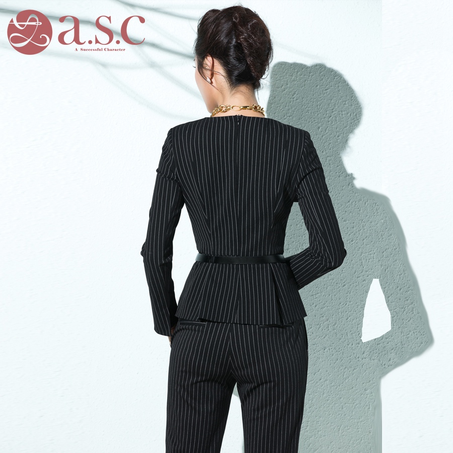 Tailleur femme - Ref 3242274 Image 4