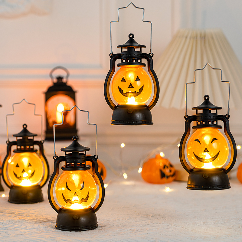 Halloween Carry-on Pumpkin Light Pendulum pieces Prop Retro Little Oil Lamp Luminous Night Light Cake Decorations Arrangement Plug-in-Taobao