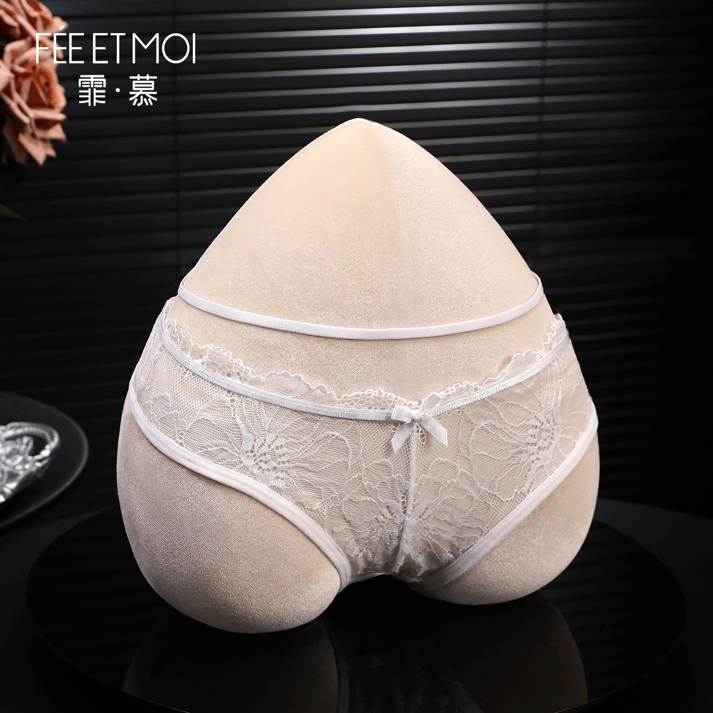 Lace Crotchless Panties detail 2