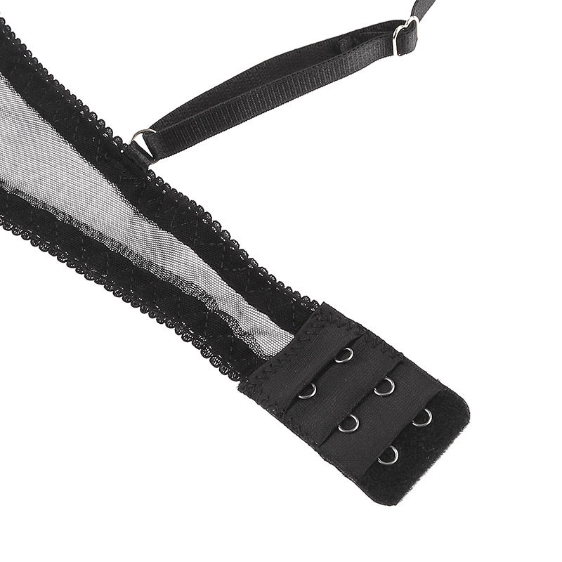 Spitzen-BH und Slip-Set detail 4