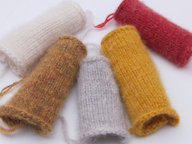 Upw Hong Kong (Lianfa) 100% Fine Merino Wool, Soft to the Touch, Rich in Velvet Texture, Hand-Knitted and Machine-Knitted Yarn
