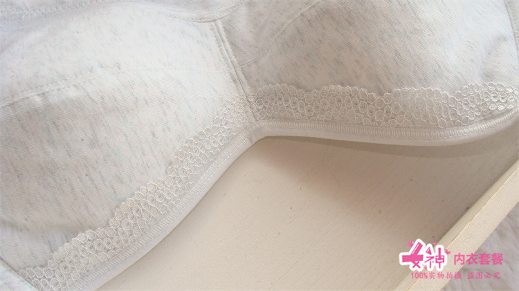 2018 mới chất liệu cotton màu mỏng phần bé gái áo ngực sinh viên size lớn không xốp không vòng thép đồ lót chất béo MM hè 95 áo ngực 3 dây