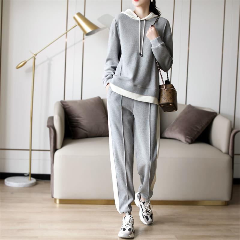Early Spring Fashion Casual Suit Women 2022 New Advanced Fashion Tandem Hat Sporty Shirt Tightness Waist And Leather Pants Two Sets