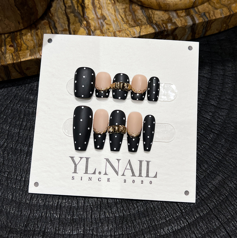 【Yl.Nail Roman Holiday】Handmade Nail Tips ins Unique Matte Polka Dot Hepburn Style Press-On Nails 【Yl.Nail Roman Holiday】Handmade Nail Tips ins Unique Matte Polka Dot Hepburn Style Press-On Nails