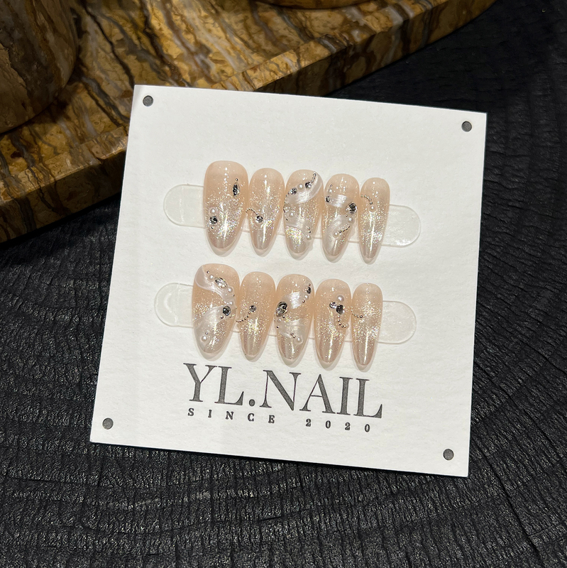 【Yl.Nail Pure White Embrace】Handmade Nail Tips ins Unique Hand-Painted Streamer Cat Eye Glitter Wearable Nails