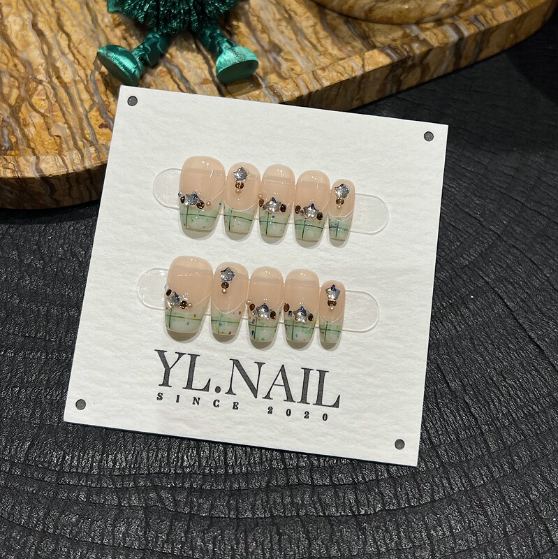 【Yl.Nail Grey Encounter】Handmade Nail Tips ins Unique Hand-Painted Green Checkered Pattern with Star Rhinestones Wearable Nails
