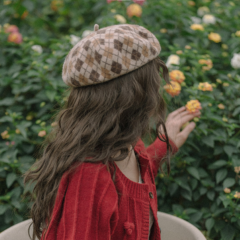 Ancient beret female wool hat literary plaid painter hat autumn and winter warm plaid hat British Academy wind and day department