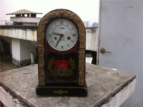 Hot selling old Shanghai Cultural Revolution antique old-fashioned wall clock old table clock old desk clock nostalgic collection cafe decoration