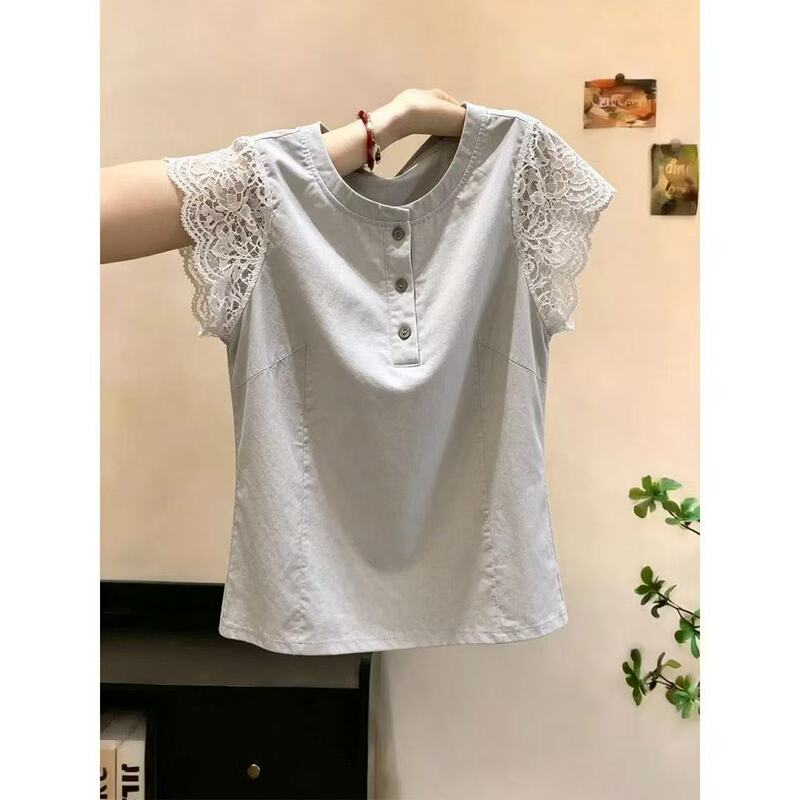This Year's Popular Light and Mature Style Lace Spliced Short-Sleeved T-Shirt for Women with a Design Sense, Round Neck, Buttoned Pure Cotton Top This Year's Popular Light and Mature Style Lace Spliced Short-Sleeved T-Shirt for Women with a Design Sense, Round Neck, Buttoned Pure Cotton Top