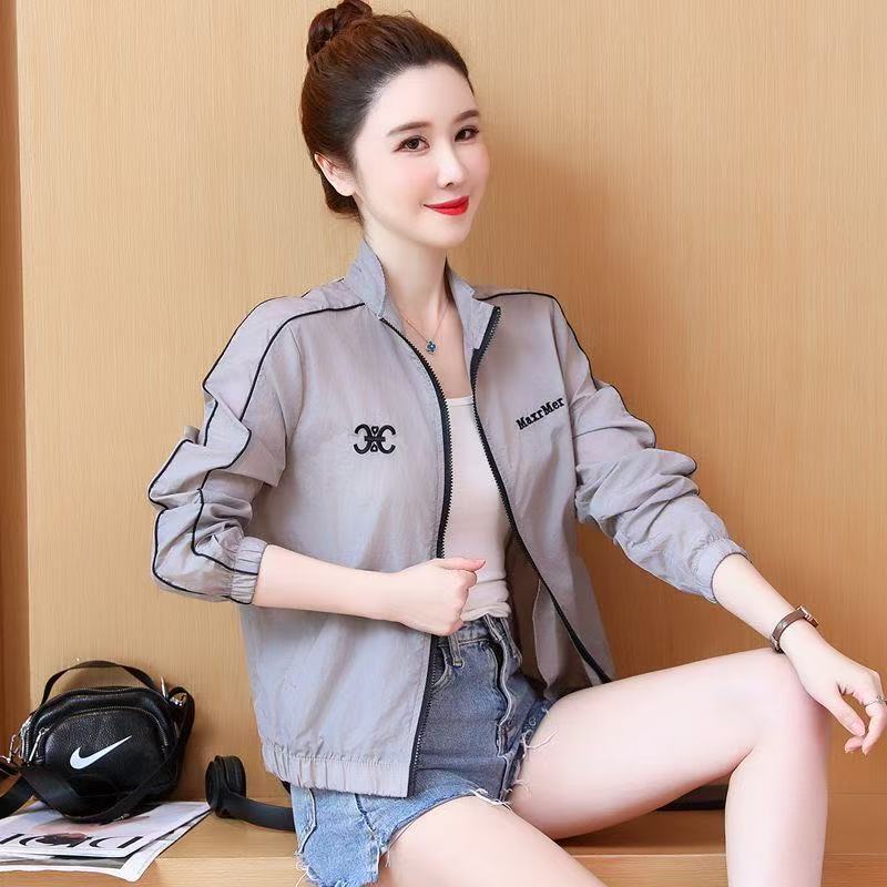 This Year's Popular Short Sun Protection Clothing for Women, Suitable for Petite Figures, Made of Ice Silk, Breathable, Hoodless, Thin Sun Protection Jacket, Trendy