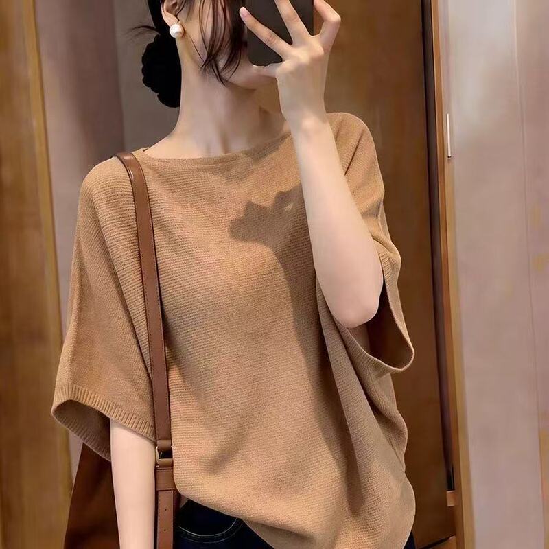 This Year's Popular Korean-Style Design Khaki Short-Sleeved Top for Women, Slimming Ice Silk Knit Short-Sleeved T-Shirt, Trendy This Year's Popular Korean-Style Design Khaki Short-Sleeved Top for Women, Slimming Ice Silk Knit Short-Sleeved T-Shirt, Trendy