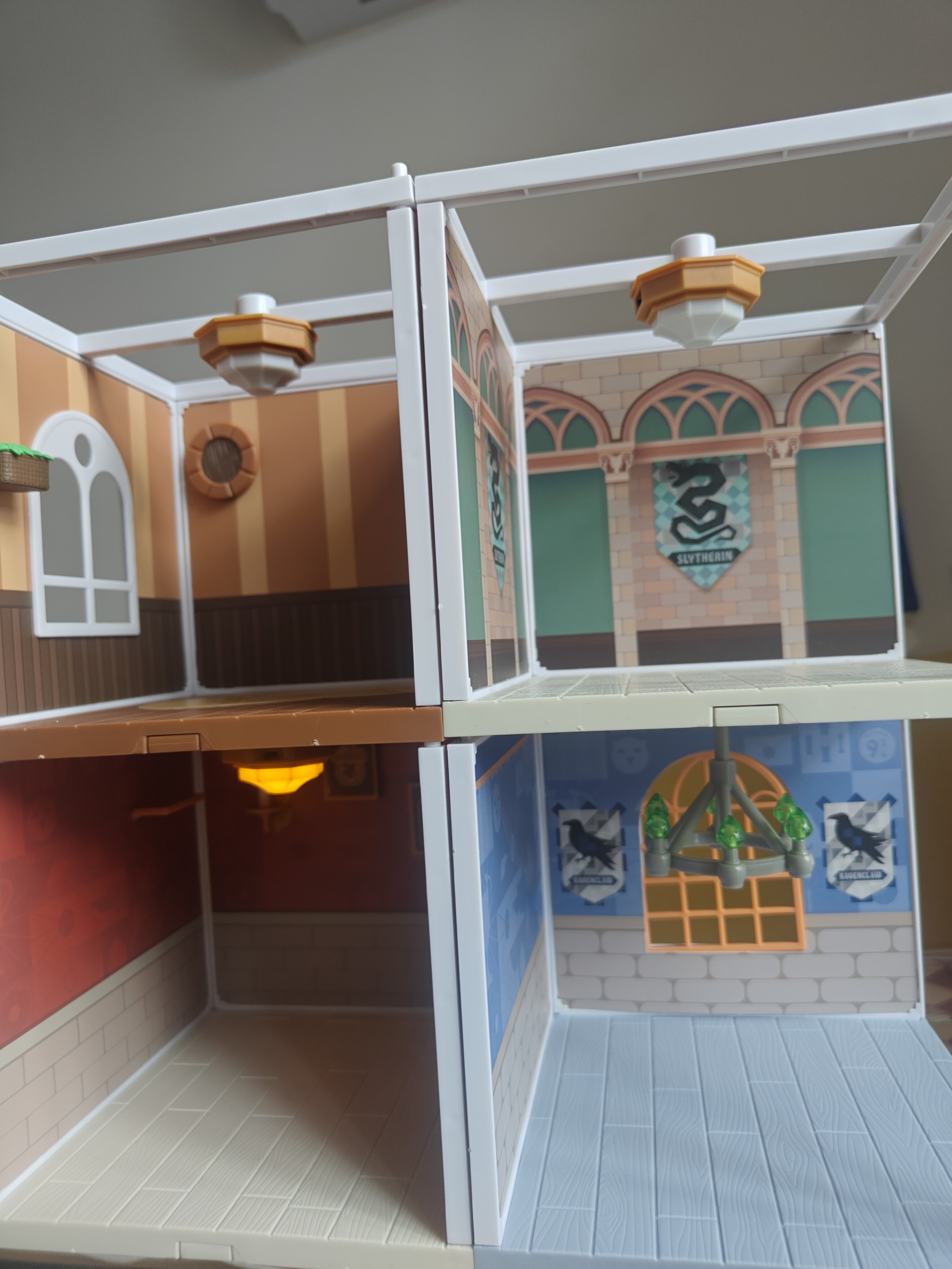 ハリー・ポッター城のドールハウスシーン、ホグワーツ談話室の模型セット