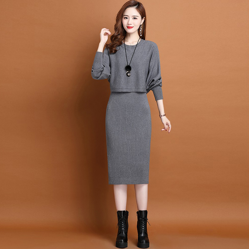 Autumn and Winter Wool Knitted Dress Two-Piece Set for Women 2025 New Hip-Hugging Skirt Mid-Length Sweater Suit Skirt Autumn and Winter Wool Knitted Dress Two-Piece Set for Women 2025 New Hip-Hugging Skirt Mid-Length Sweater Suit Skirt