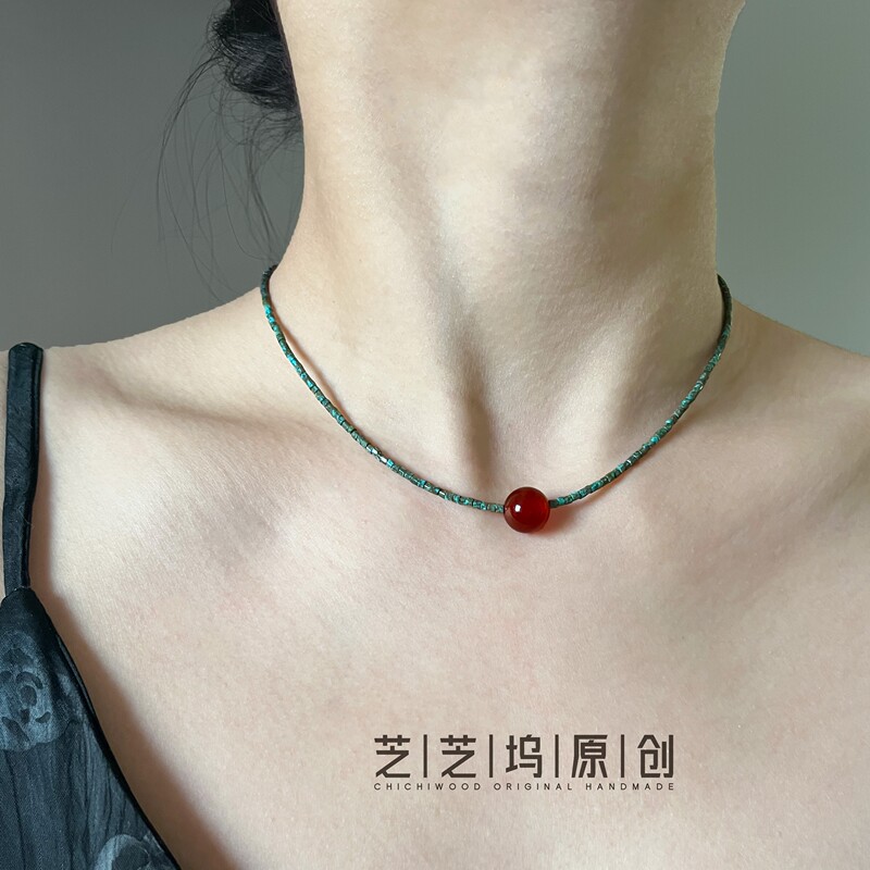 [Pine Forest Red Dawn] Zhizhiwu | Niche New Chinese-Style Red Pendant Red Agate Beaded Clavicle Necklace for the Year of Birth.