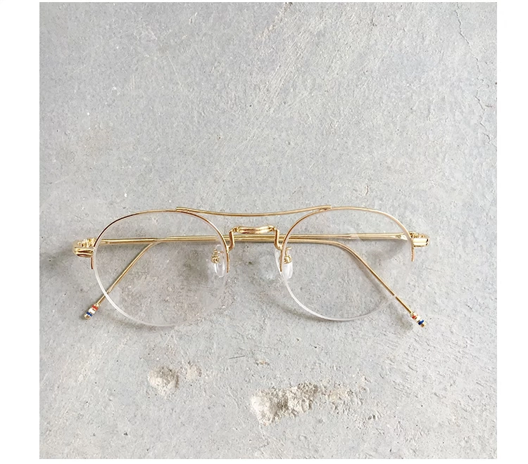 LES đẹp trai T trung tính mạng INS mô hình màu đỏ đặt ra văn học retro Nhật Bản chic vàng khung kính kính nam và nữ
