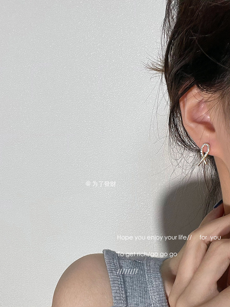 To GetRich ear needle 2021 new trendy exquisite small and versatile simple s925 sterling silver needle earrings for women