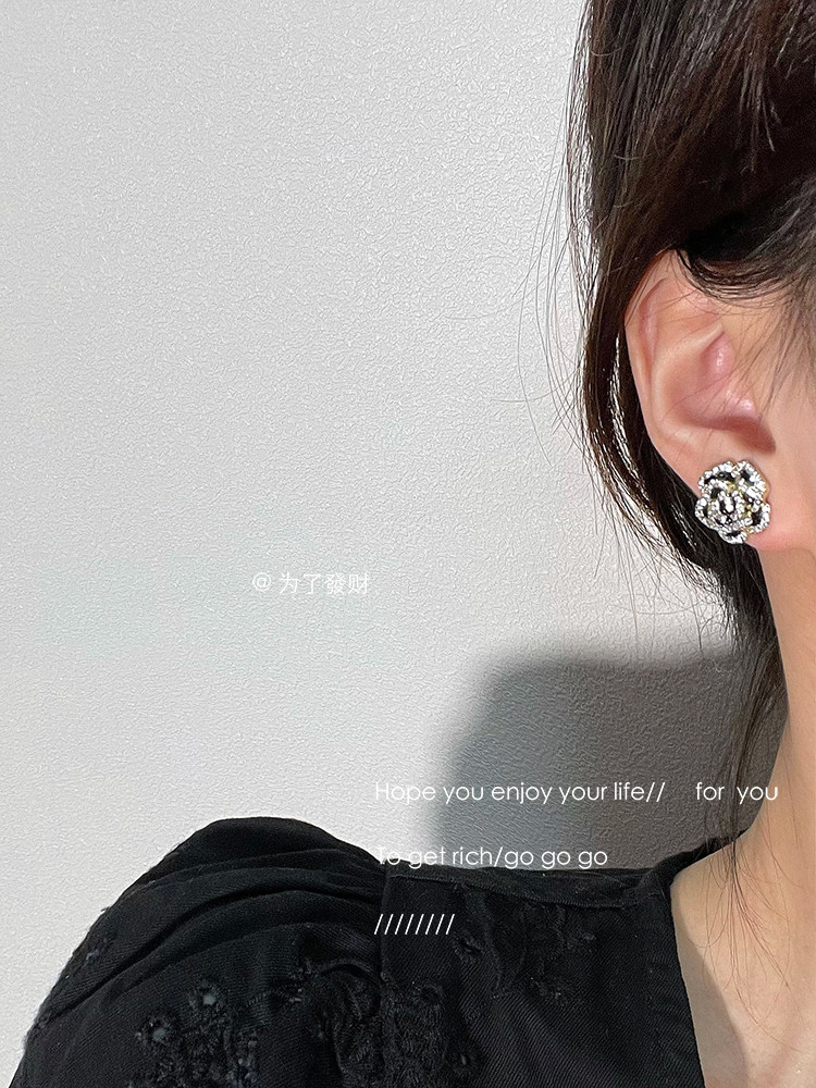 To GetRich earrings 2021 new trendy temperament super flash camellia flower earrings high-end earrings for women