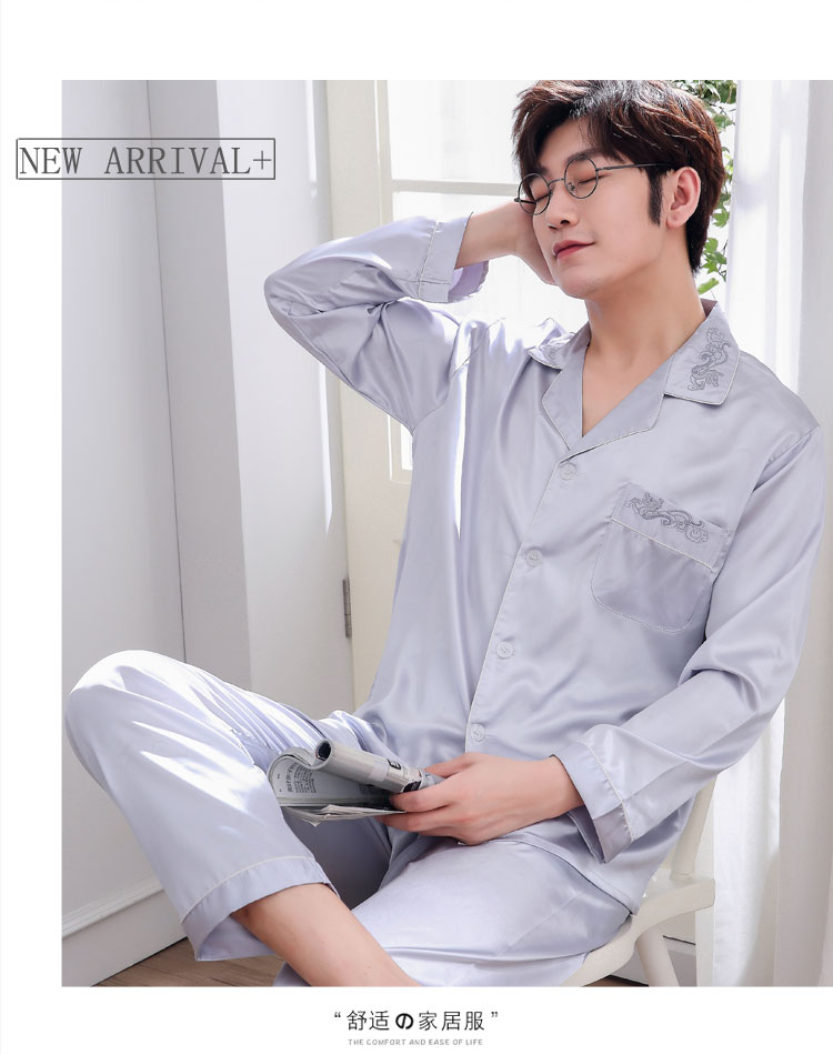 Bộ đồ ngủ bằng lụa dành cho nam phiên bản Hàn Quốc của mùa xuân và trung niên mùa xuân và mùa thu mỏng băng lụa phù hợp với mùa hè dịch vụ nhà dài tay màu rắn thời trang nữ cao cấp