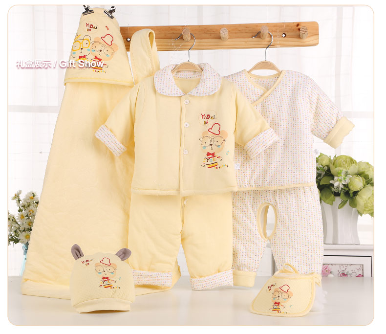 Coffret cadeau pour bébé - Vêtements + Accessoires - Ref 1953425 Image 18