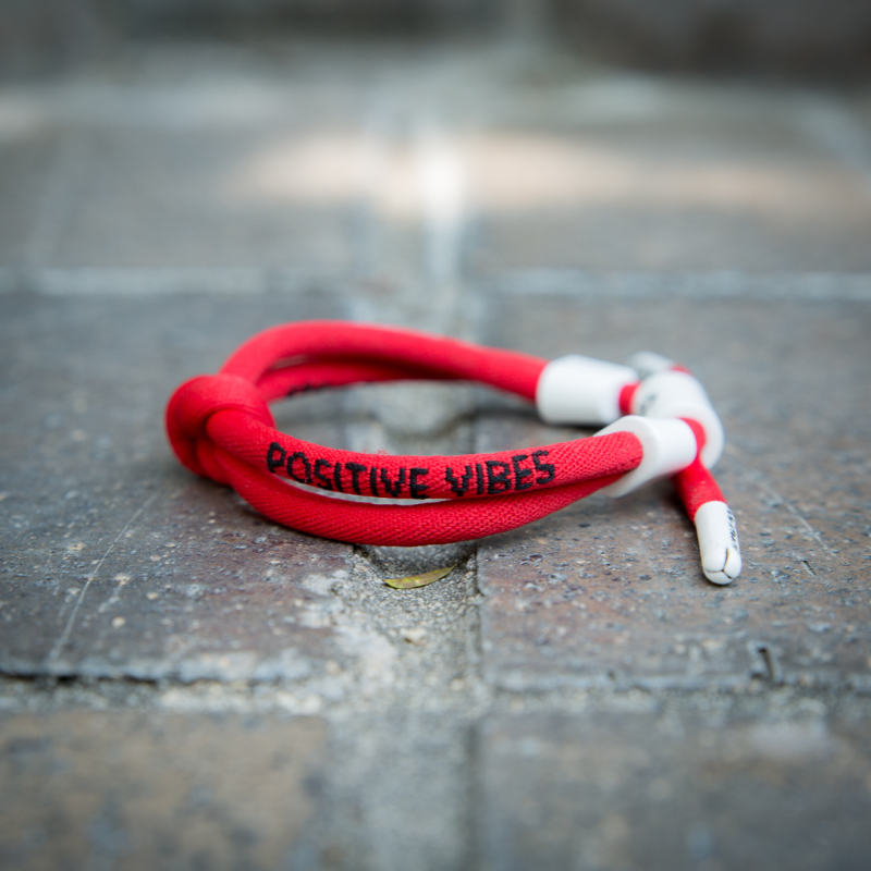 RASTACLAT Little Lion Street Series VIBES TÍCH CỰC Vòng đeo tay bằng ren đỏ trắng vòng tay đẹp