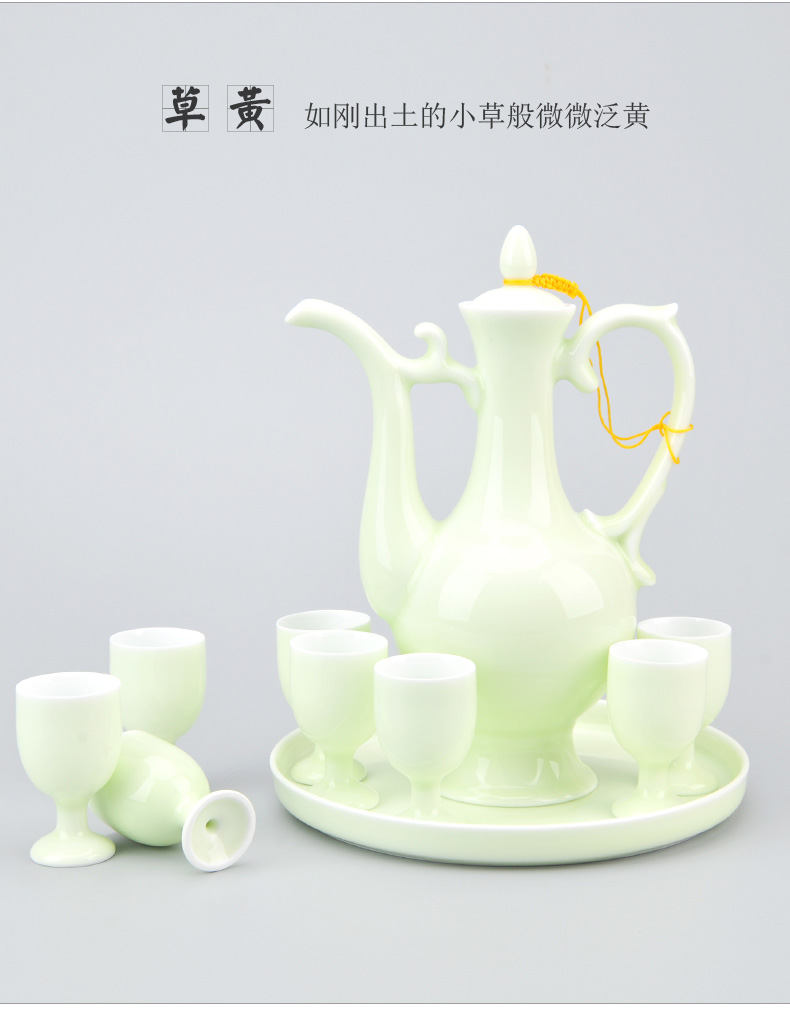 Jingdezhen ceramic wine suit household of Chinese style of archaize thin foetus shadow celadon jar of wine a small handleless wine cup wine glasses restoring ancient ways