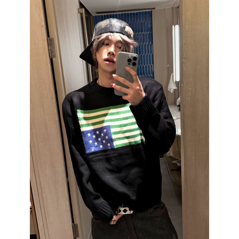Autumn and Winter Flag Embroidery Knitted Sweater for Men and Women, Couple Style, Black Round Neck, Retro Long-Sleeved Soft Korean Style Top, Trendy